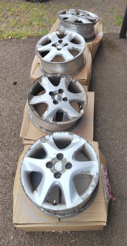 Alloy wheel toyota - x,